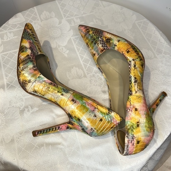 Charles David Sz 8.5 Snakeskin Pumps Heels - Picture 2 of 13